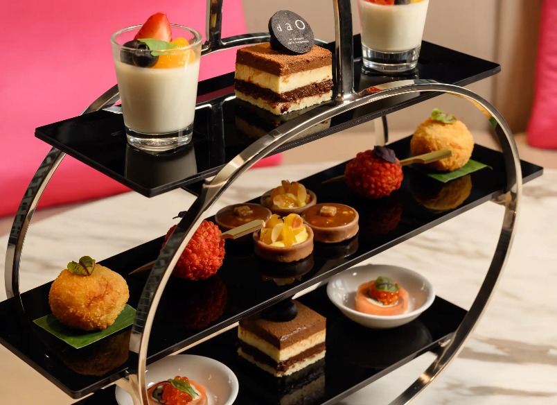 An afternoon sweet platter at  Dao by Dorsett AMTD Singapore Hotel.