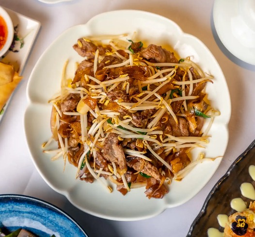 Chinese cuisine at Shikumen restaurant at Dao by Dorsett West London Hotel.